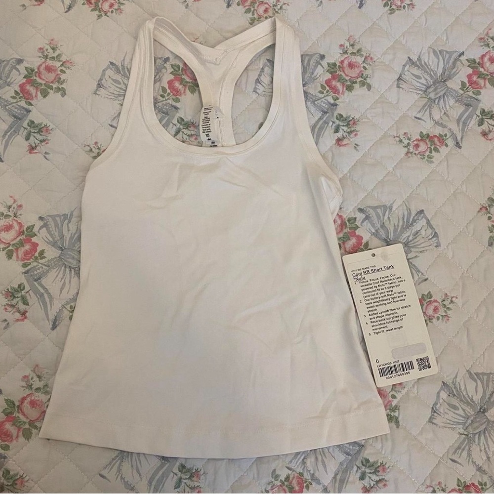 Lululemon tank